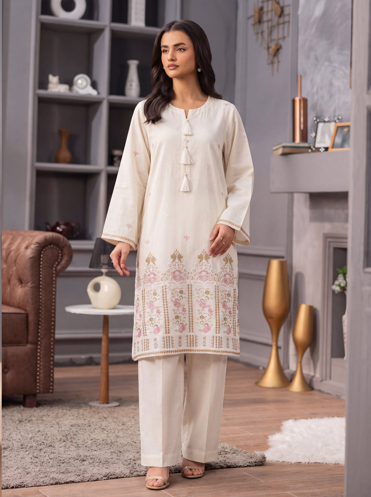 Ivory Bloom – Luxury Embroidered 2-Piece Suit