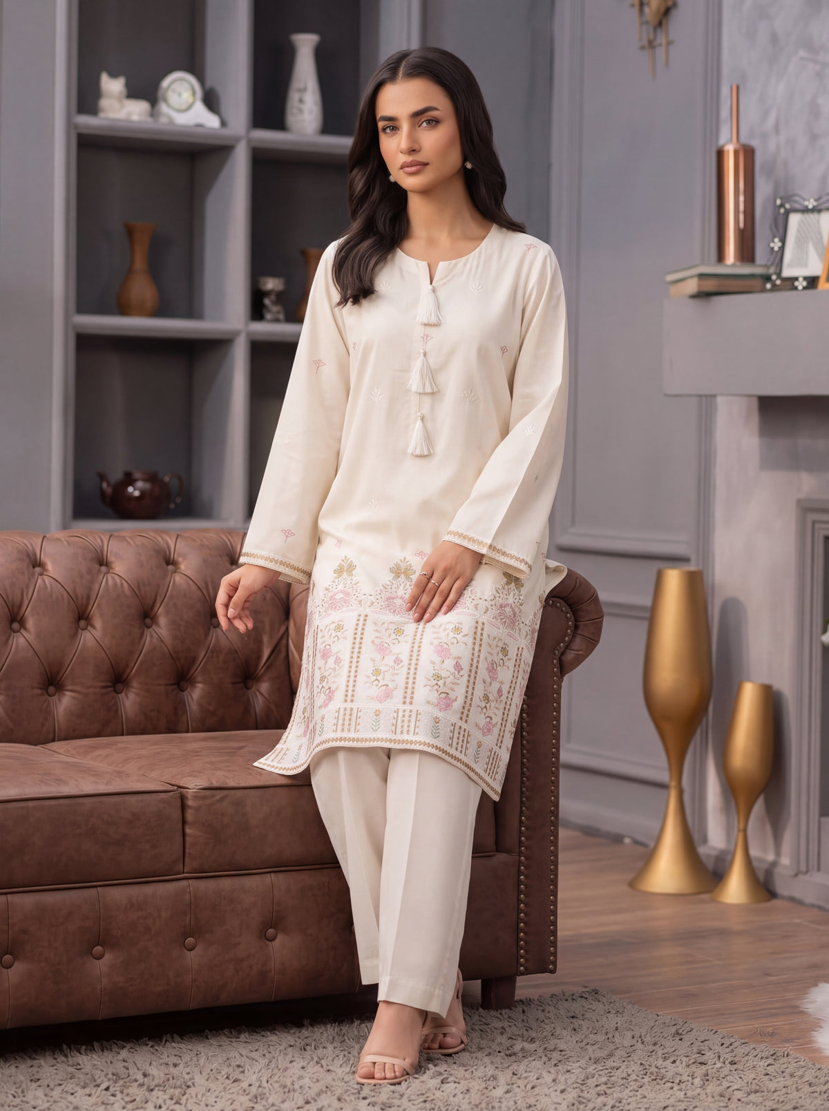 Ivory Bloom – Luxury Embroidered 2-Piece Suit